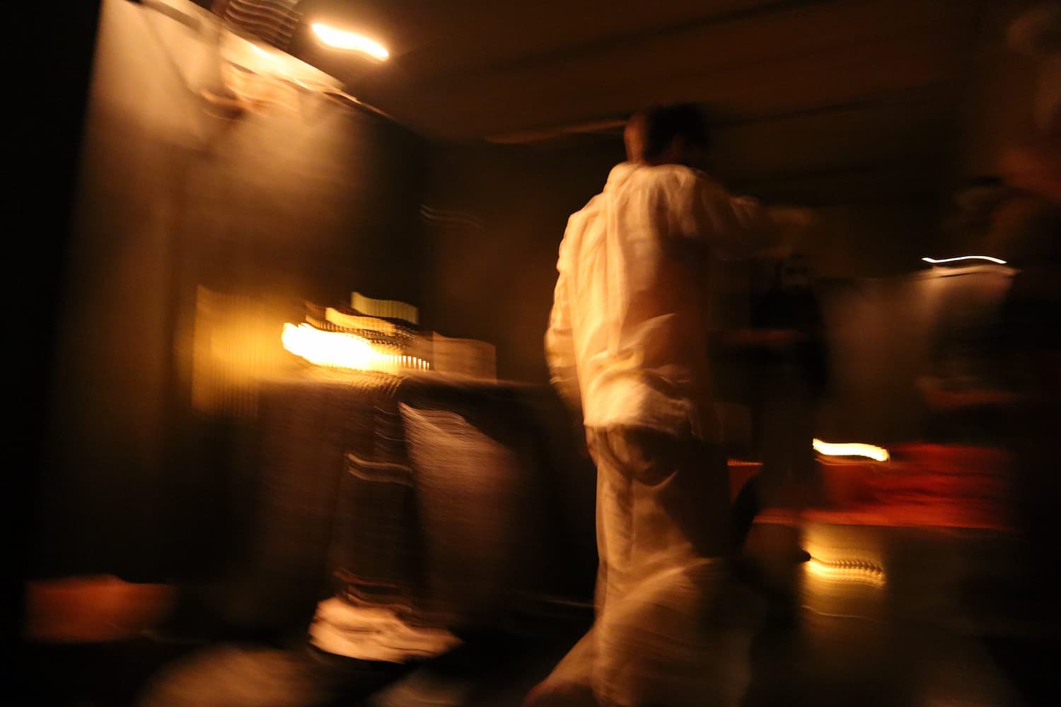 background image yellow blur